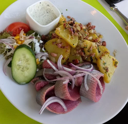 Rollmops mit Bratkartoffeln