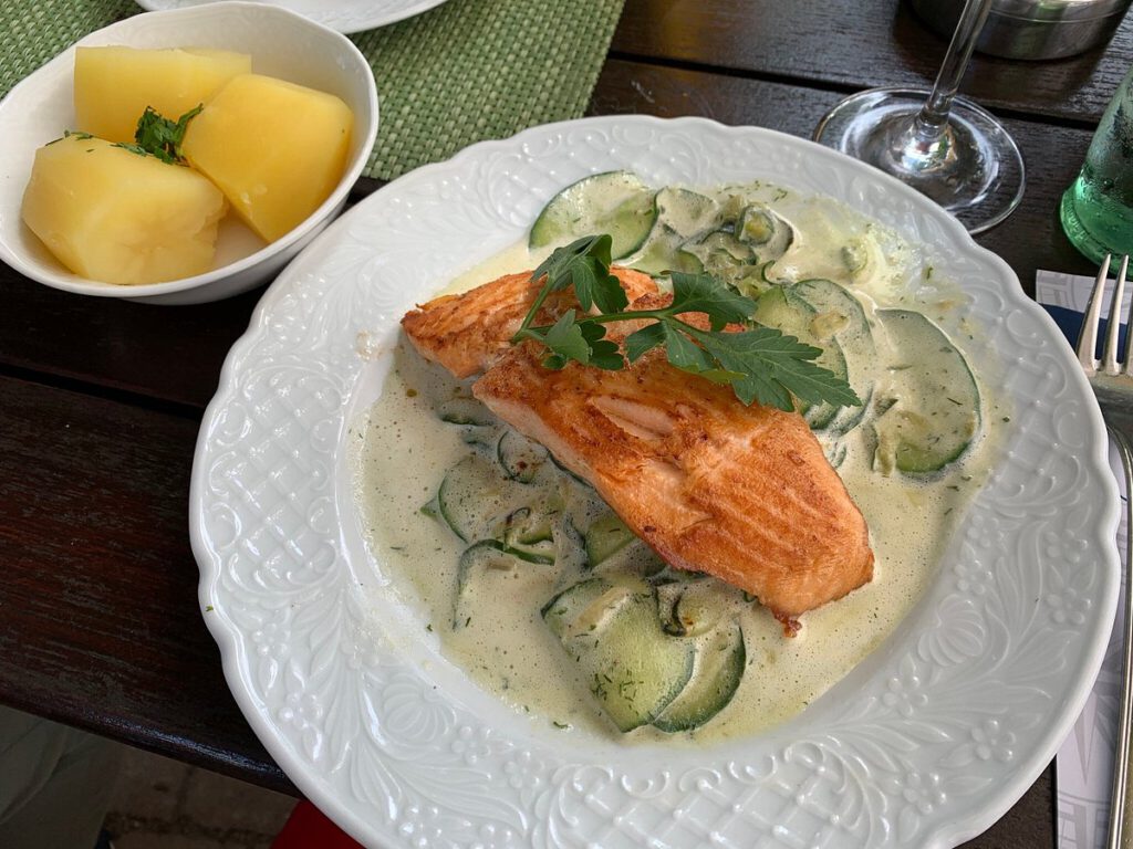 Fischgericht mit Lachs